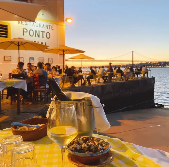 🌊 Must-Visit Stunning Seaside Restaurant in Lisbon