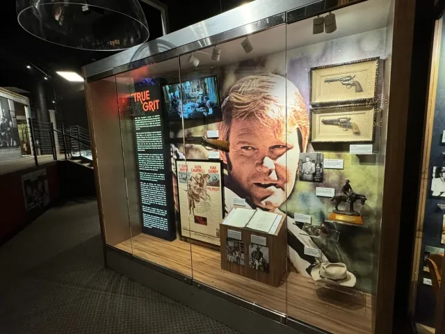 An Informative Tour with Legendary Music History! 🎸🎶