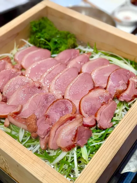  Trying Steamed Cypress-Smoked Duck & White Rock Blood Sausage! 🦆🌿