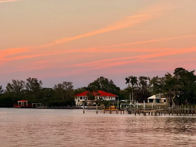 Spring Break Vol.1 | Chasing the Sunset on Horseback in the Ocean 🌅