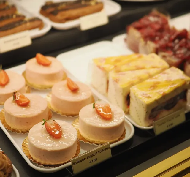 ​​Vienna’s Best Cake Shop | Kurkonditorei OBERLAA​​ 🇦🇹🍰