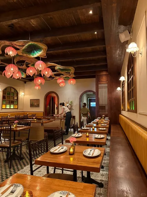 🌟 New York | Delicious Vietnamese Cuisine on Man Island | La Dong 🌴