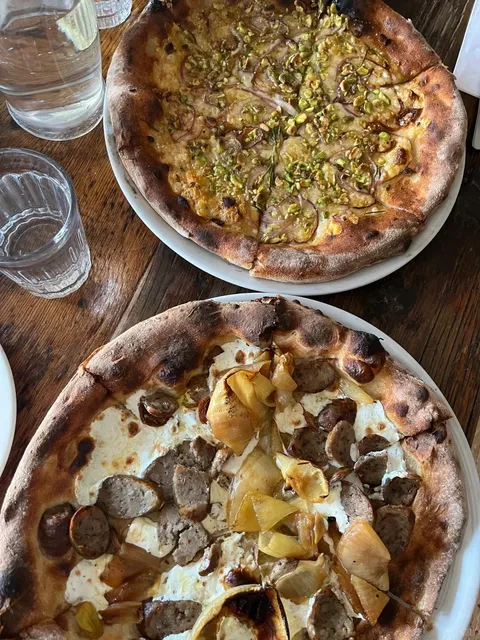 Pizzeria Bianco in Phoenix: A Long Wait, But Totally Worth It 🍕