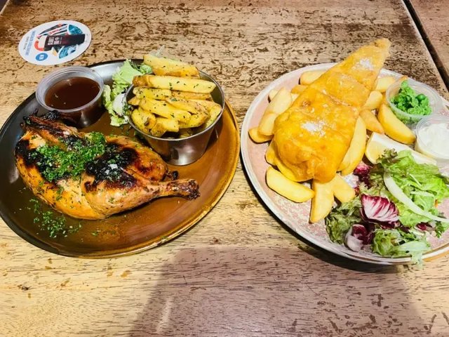 Dublin Food Adventure | Locals' Favorite Irish Pub - The Celt! 🍗🍟
