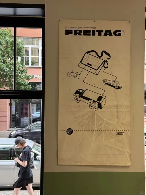 🇩🇪 Berlin Freitag Store Visit: Unboxing “Blind Boxes” of Bags Lookin