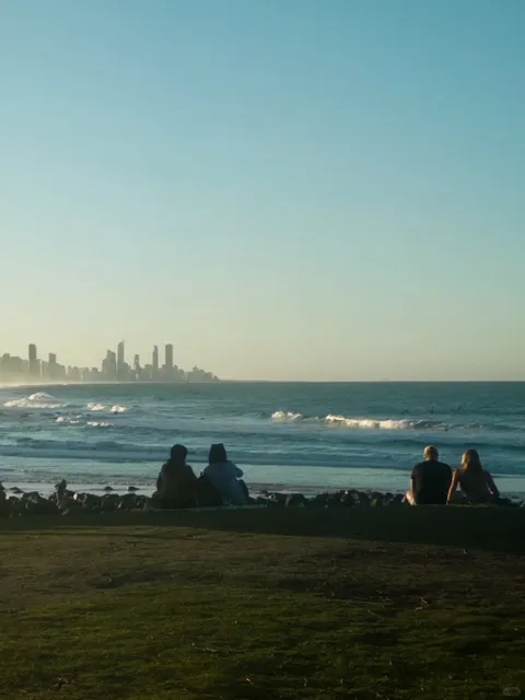 Gold Coast Off-Season Adventure 🚶🌆