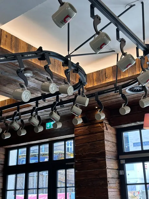 🇩🇪 Cologne Must-Eat: Servus Colonia Alpina 🍖🍻