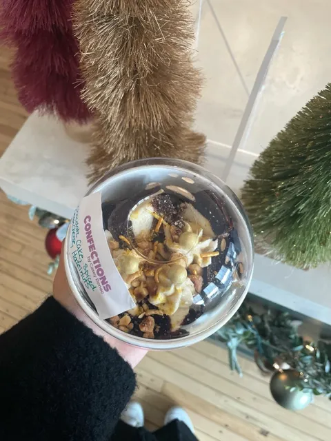 ☕️ Pittsburgh Café✨ First Post of the Year — New Coffee Shop Visit!