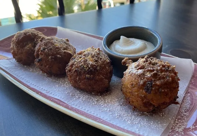 La Cañita: A Taste of Cuban Flavor