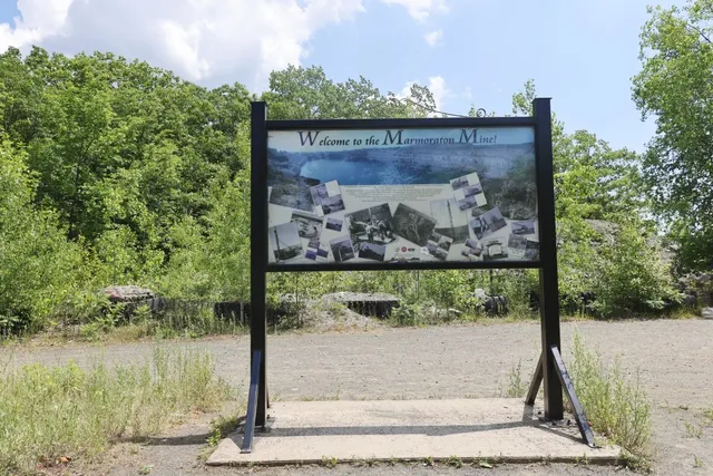 ​​🌊 One-Day Adventure to Campbellford & Big Blue Lake (Near Toronto) 