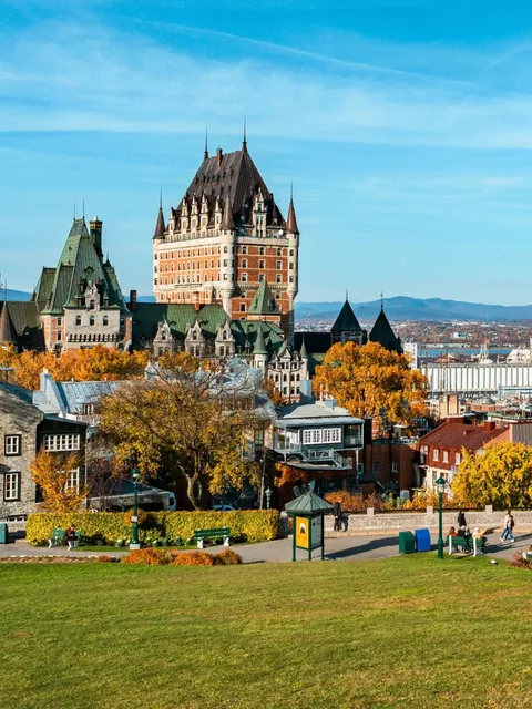 🍁 Old Quebec in Autumn | Goblin Filming Locations Tour 📷