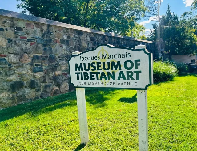 📍 Staten Island's Hidden Gem: A Tibetan Sanctuary in NYC 🏔️✨