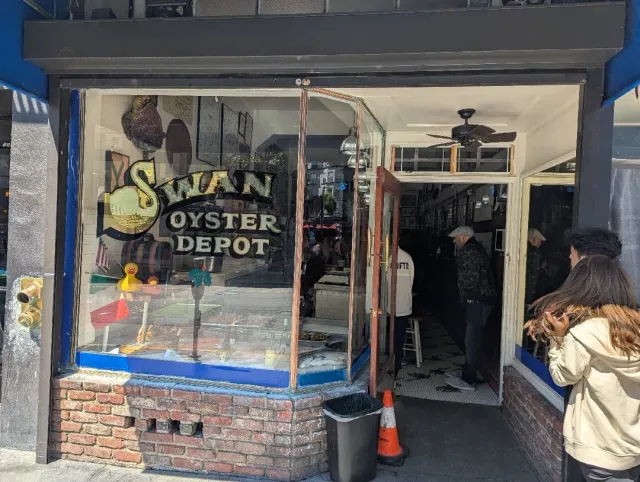 Swan Oyster Depot is an Absolute Must-Visit! 🦀🌟