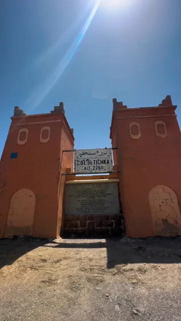 🚙🏔️ Tichka Pass: 2,260m Gateway to Atlas & Sahara! 🇲🇦✨
