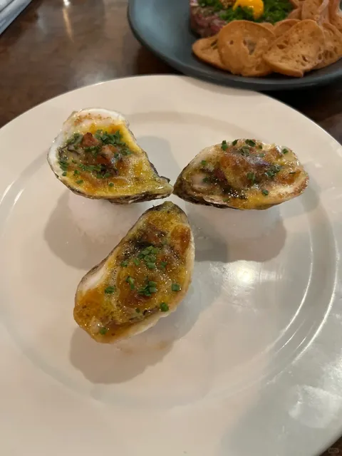 Hamilton beef restruant--Victoria's Steak & Seafood