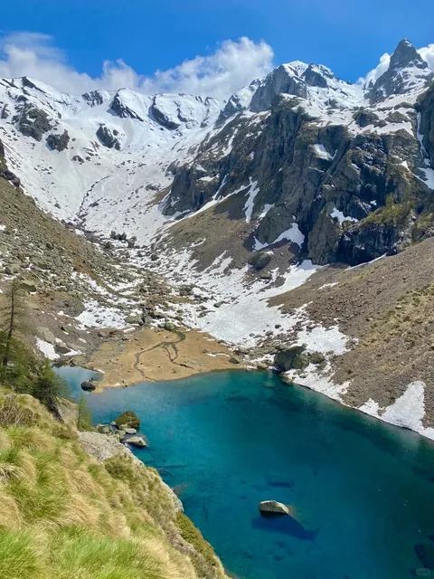 Hiking in the Lakes Near Milan ⛰️ Lago Zancone
