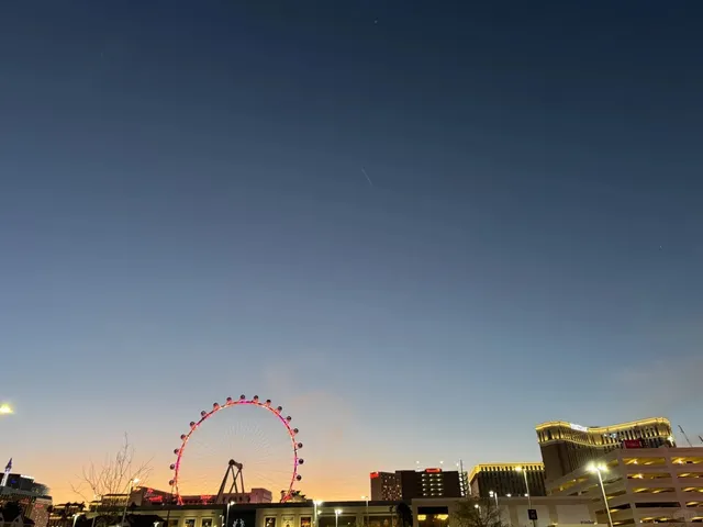 🎡 50% OFF! Vegas’ High Roller Wheel: Pro Tips & Sights 🌇