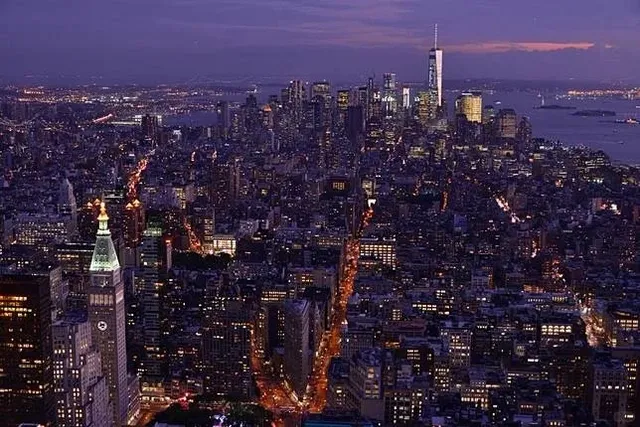  NYC's The Edge: 50% OFF Sky-High Thrills!