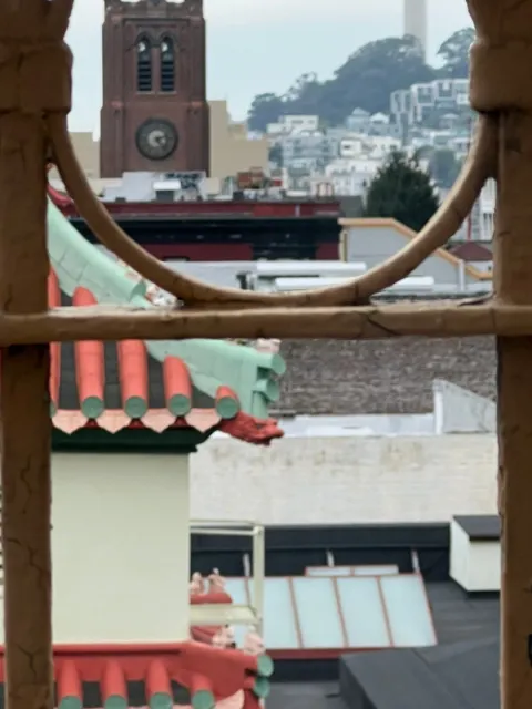 This Lovely Restaurant in a Prime Location 🏙️🍽️