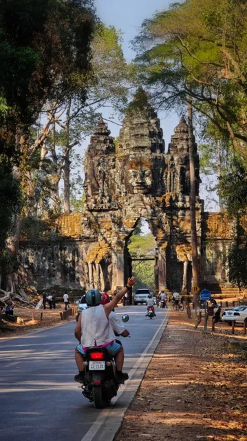 🇰🇭 Cambodia Travel Recap: Phnom Penh vs. Siem Reap!