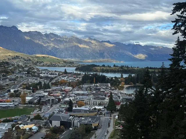 🇳🇿 Queenstown: The World's Most Stunning Backyard 🏔️💙