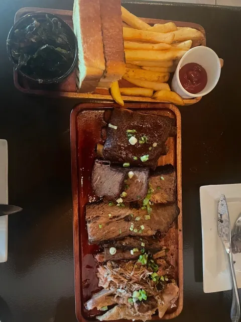 Craving BBQ? Discover This Gem in Naples!