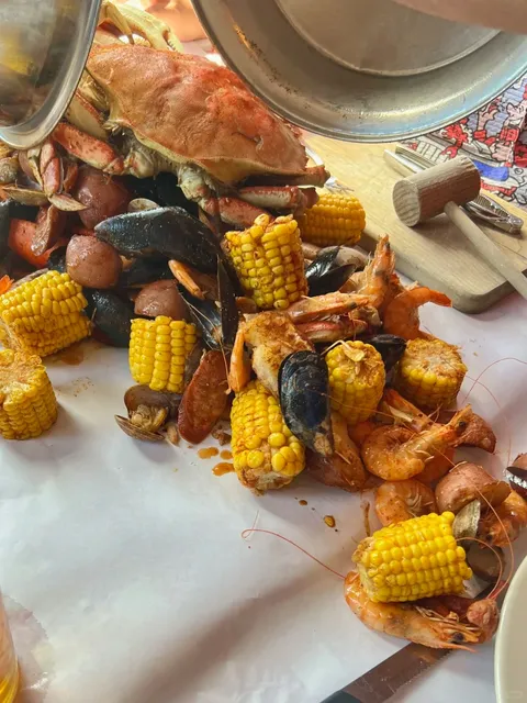 Seattle’s must-visit seafood alley with an incredible atmosphere 🦀