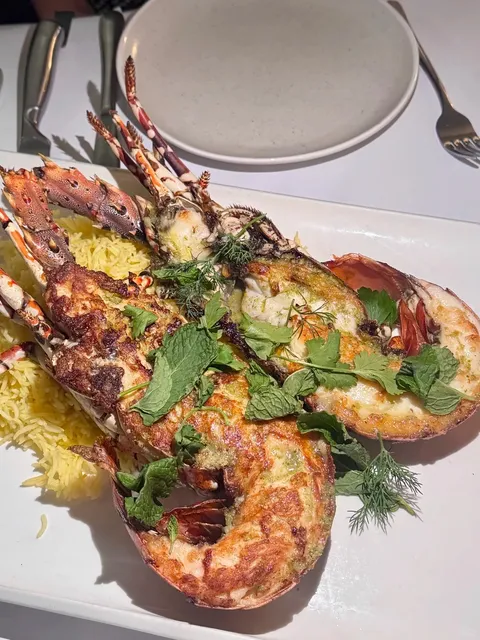 A Seafood Feast to Remember 🦞🍤