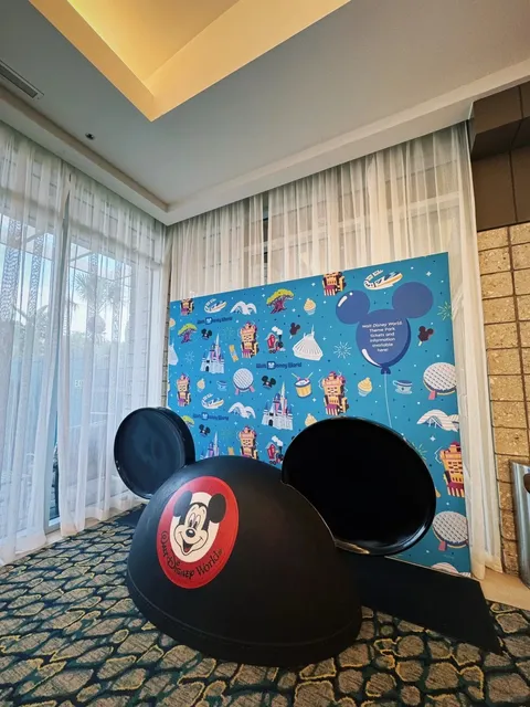 The BEST Value Hotel for Orlando Disney❗️ Holiday Inn 🎢