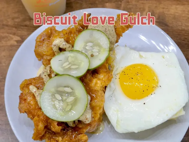 🍗 Food Review: How Nashville's Hottest Eats Actually Taste?