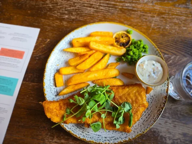 🍟 Handpicked Fish & Chips – A Standout Experience at Bag O’ Nails! 🐟