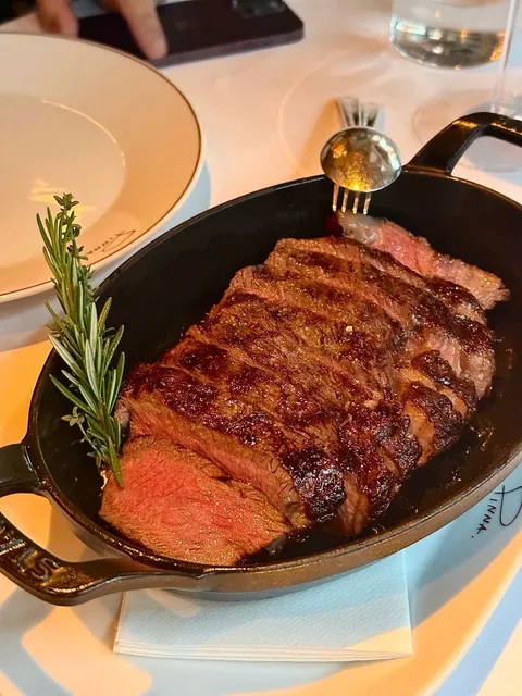 ​​🇬🇧 Pinna | Masterful Steaks (For Pasta, I Go Elsewhere)​​