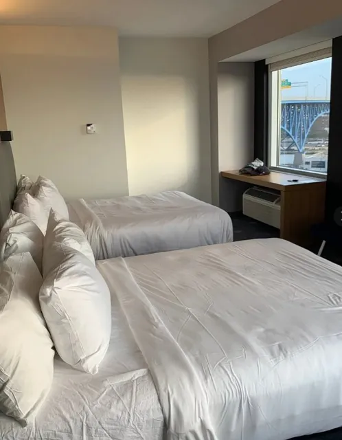 🏨 Aloft Cleveland Downtown | A Vibrant Urban Playground