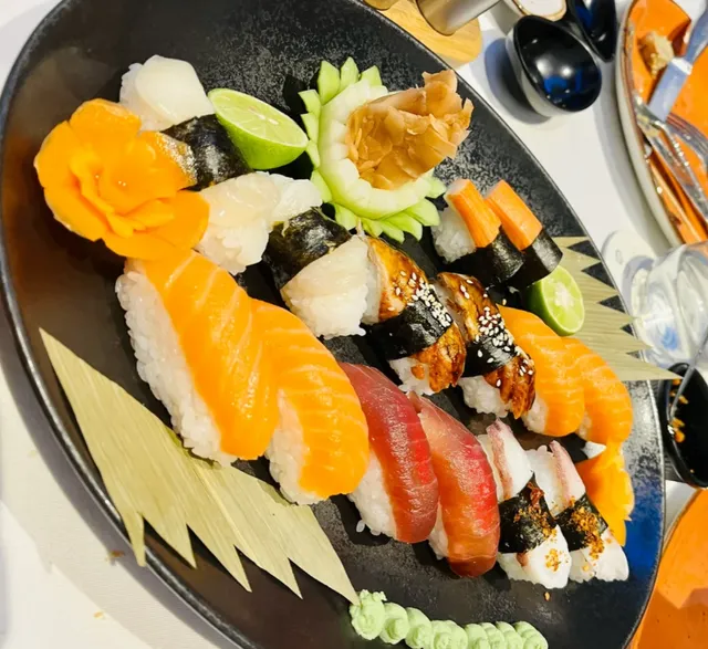  Famous Restaurant - Just the Right Satisfaction