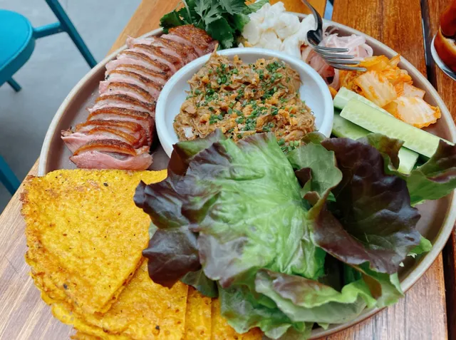 ​​🍸 Lulu Bar | Honest Review of Calgary's Trendy Hotspot​​