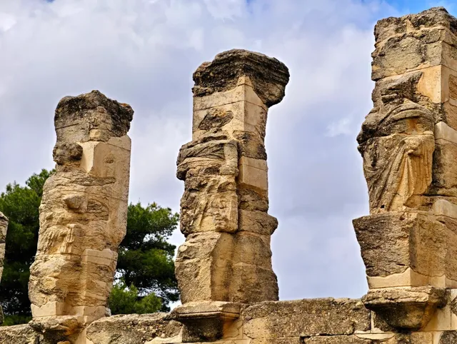 "We're the First Chinese Tourists Since 2011!" 🇱🇾