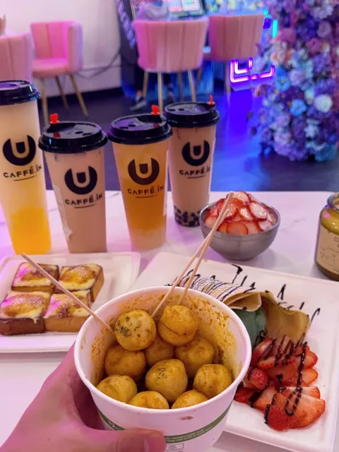 Their Crème Brûlée Toast is Absolutely Divine! 🍞