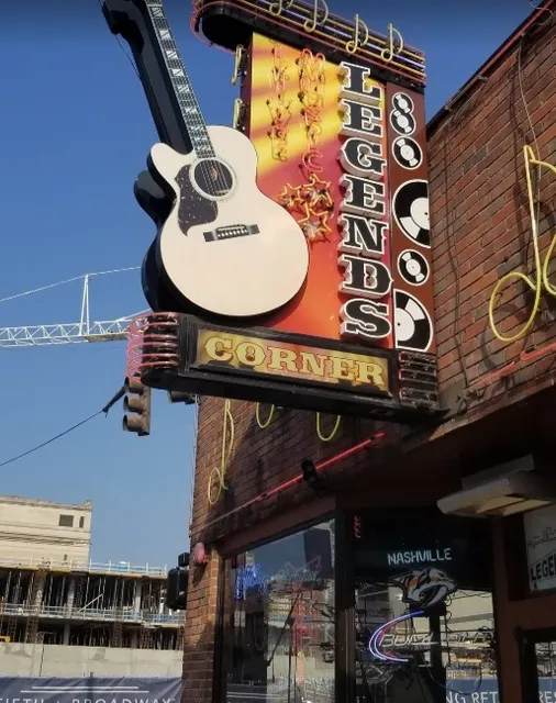 Classic Nashville Bar!