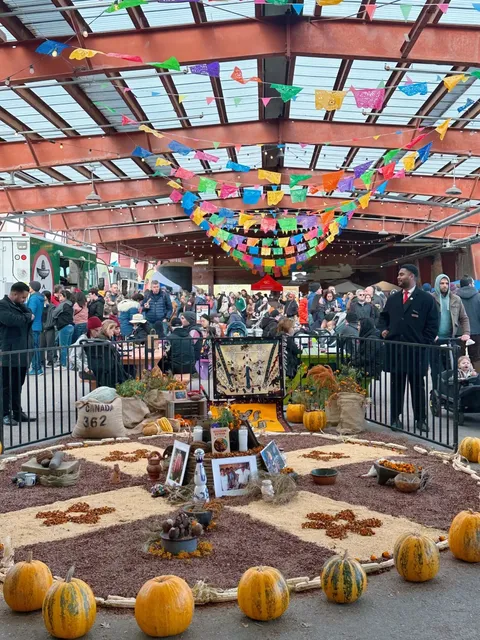 Toronto City Walk: Day of the Dead at Evergreen Brick Works 📍