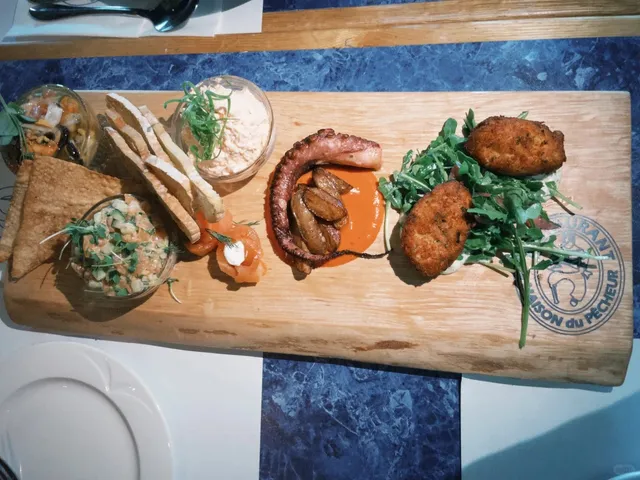 🇨🇦│ Restaurant in Percé