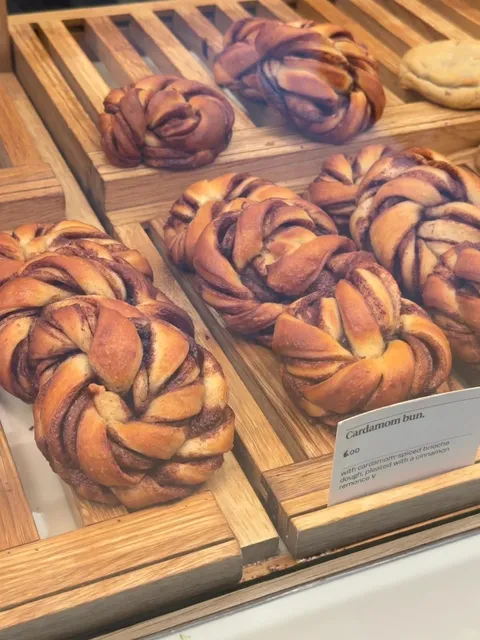 NYC 🍞 Cardamom Bun Ranking: #3 Watch House 🥉