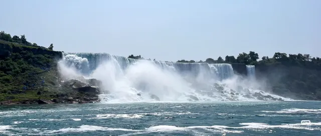 There is a kind of (awe) called Niagara Falls...