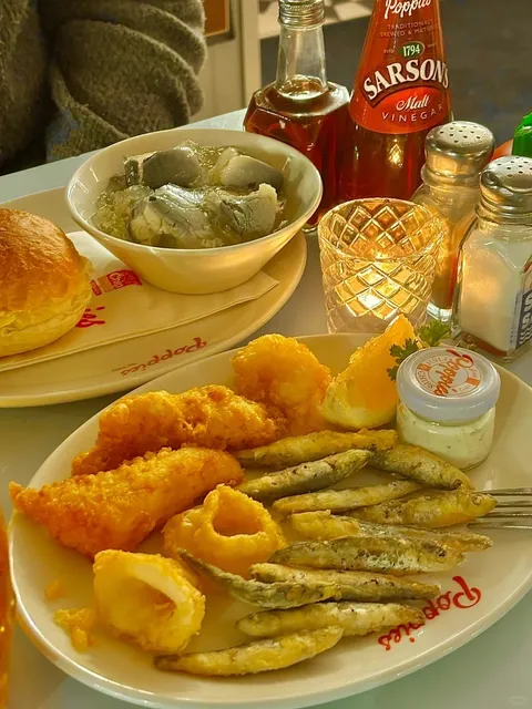 Award-Winning Fish & Chips 🏆🇬🇧 A Must-Try in the UK!