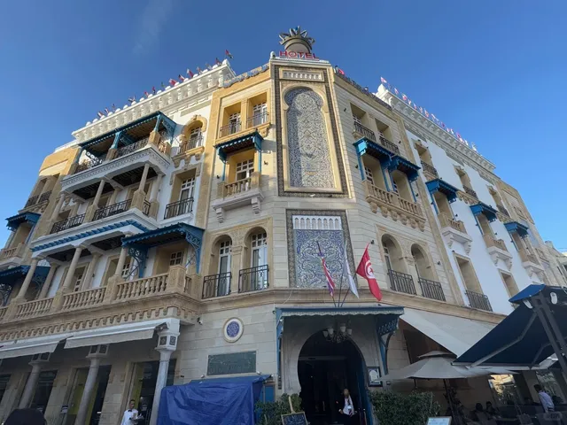 A Stroll Through Tunis’ Medinas: Where History Meets Honey Pastry （1）