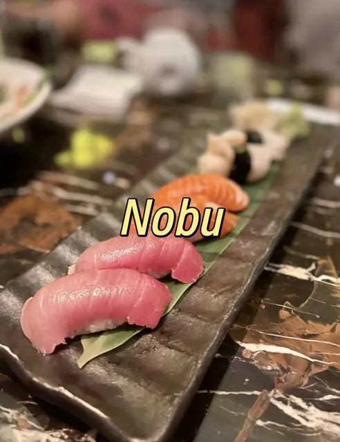 What to Eat at CES? Save This Vegas Food Guide! 🍽️✨