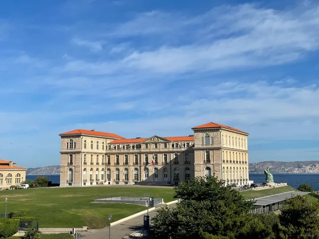 Marseille Pharo Palace: A Castle Overlooking the Harbor 🏰🌊