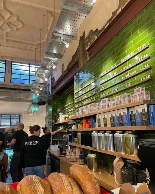 💖 The Best Café on Bow Road – A True Local Gem! 💖