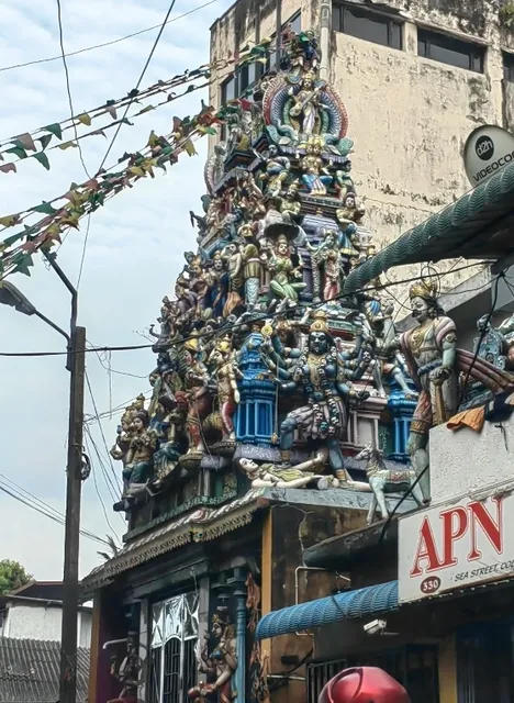 Lonely Planet didn't lie,  Sri Lanka is breathtakingly beautiful!!