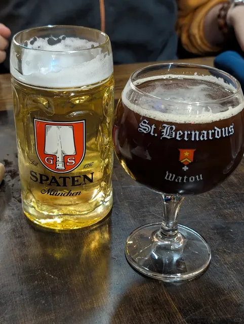 Mader’s Restaurant | What to Eat in Milwaukee 🍖🍻