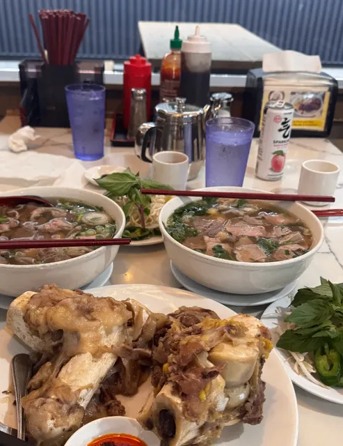 A Bowl of Vietnamese Noodles That Leaves Me Torn